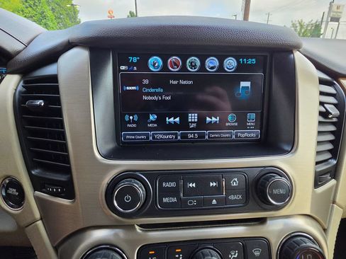 Used 2017 GMC Yukon XL Denali w/ Open Road Package AWD/4WD image 21