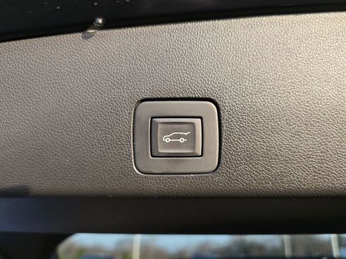 Certified 2023 Buick Encore GX Select w/ Sport Touring Package FWD image 31