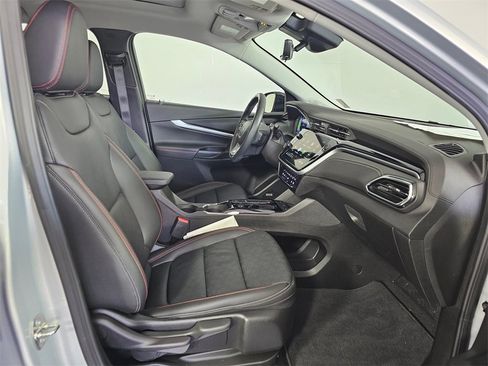 Used 2023 Chevrolet Bolt EUV Premier w/ Sun & Sound Package image 11