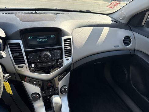 Used 2016 Chevrolet Cruze LS image 22