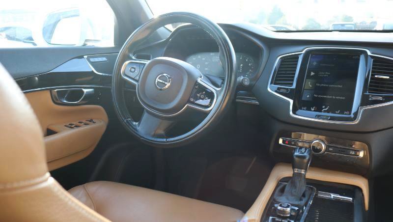 Used 2018 Volvo XC90 T6 Momentum w/ Convenience Package AWD/4WD image 14
