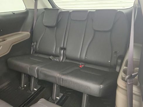 Used 2026 Kia Carnival EX FWD image 26