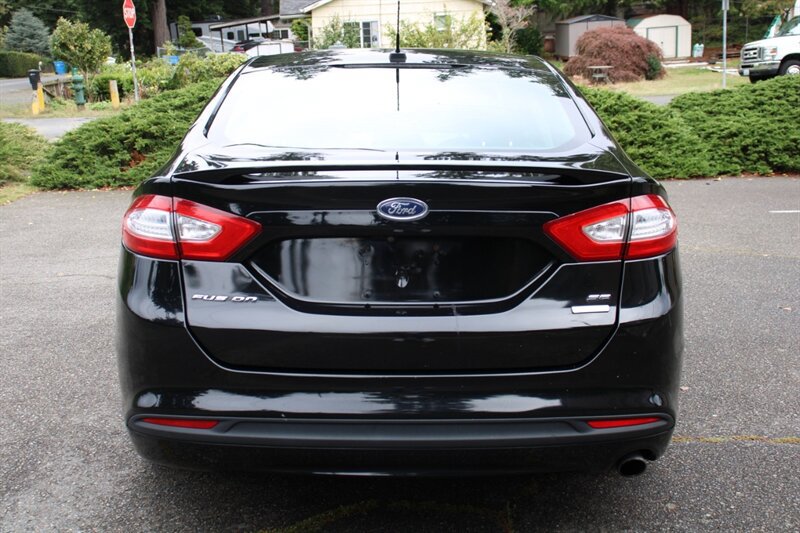 Used 2016 Ford Fusion SE w/ Equipment Group 201A FWD image 11