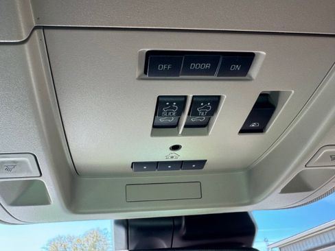 Used 2019 Chevrolet Silverado 2500 High Country w/ Duramax Plus Package image 20