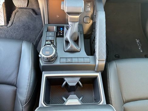 Used 2025 Toyota 4Runner 4WD image 19