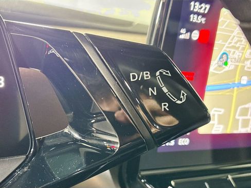 Certified 2023 Volkswagen ID.4 Pro image 18