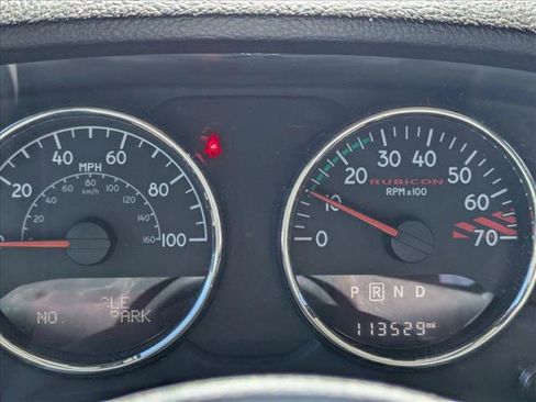 Used 2017 Jeep Wrangler Unlimited Rubicon AWD/4WD image 9