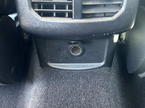 Used 2020 Ford Fusion SE w/ Equipment Group 151A image 24