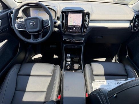 New 2026 Volvo XC40 B5 Plus w/ Climate Package AWD/4WD image 5
