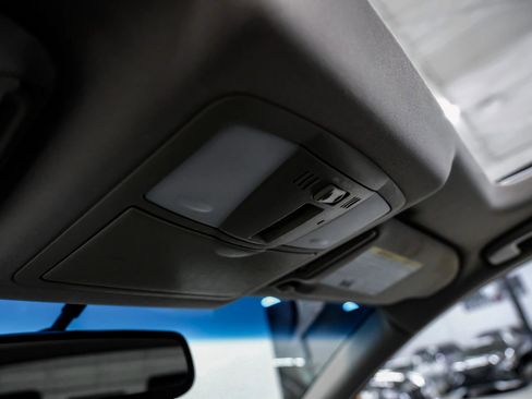 Used 2013 INFINITI G37 Sport image 32