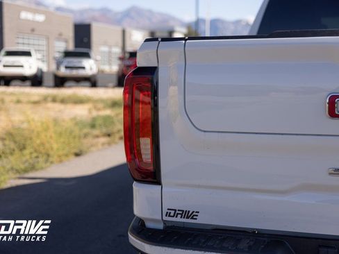 Used 2022 GMC Sierra 1500 AT4 w/ AT4 Premium Package image 14