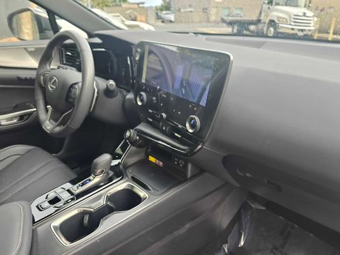 Used 2024 Lexus NX 350 F Sport image 12