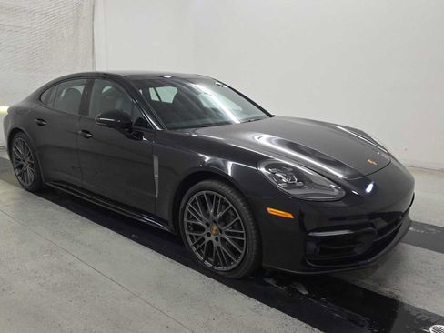 Used 2023 Porsche Panamera 4 Platinum Edition w/ Assistance Package AWD/4WD image 3