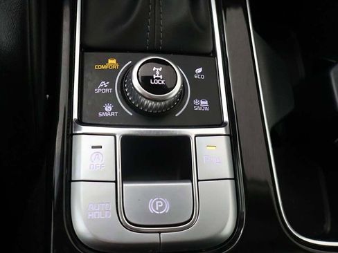 Used 2023 Kia Telluride LX AWD/4WD image 47