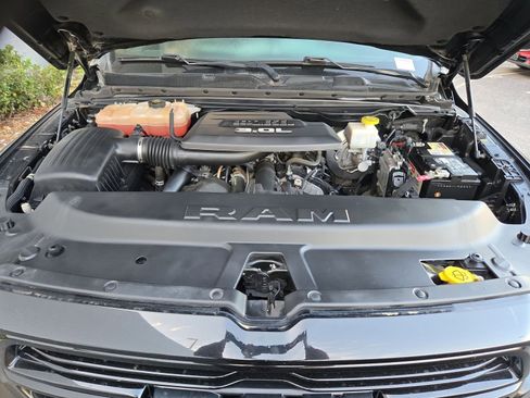 Used 2022 RAM 1500 Laramie AWD/4WD image 22
