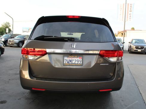 Used 2016 Honda Odyssey SE image 4