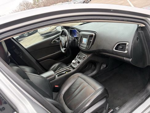 Used 2016 Chrysler 200 Limited w/ Convenience Group image 14
