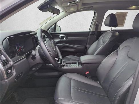 Used 2022 Kia Sorento S w/ Panoramic Sunroof Package FWD image 17