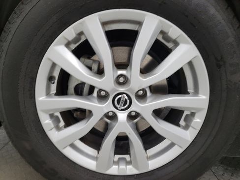 Used 2020 Nissan Rogue SV FWD image 31