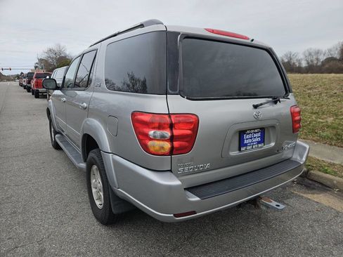 Used 2003 Toyota Sequoia SR5 image 3