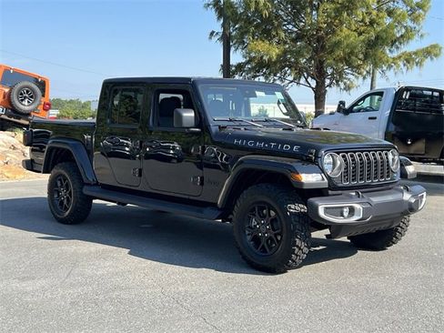 New 2025 Jeep Gladiator Sport image 13