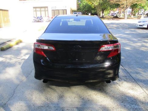 Used 2012 Toyota Camry SE w/ Leather Pkg image 4