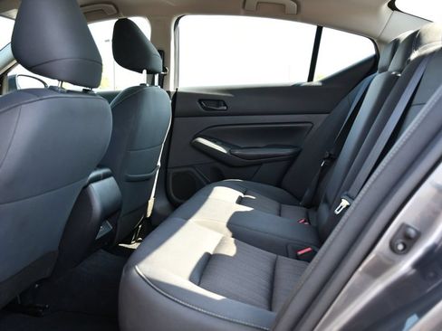 Used 2024 Nissan Altima 2.5 SV FWD image 20