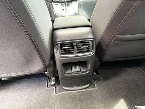 Used 2018 Honda CR-V EX image 12