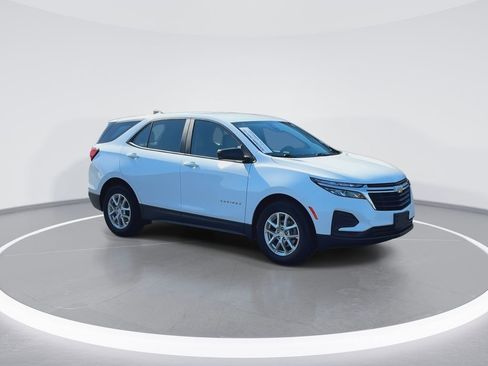 Used 2024 Chevrolet Equinox LS w/ LPO, Floor Liner Package image 2