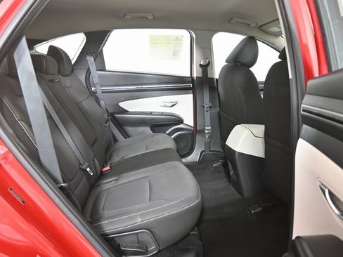 Used 2022 Hyundai Tucson SE image 15