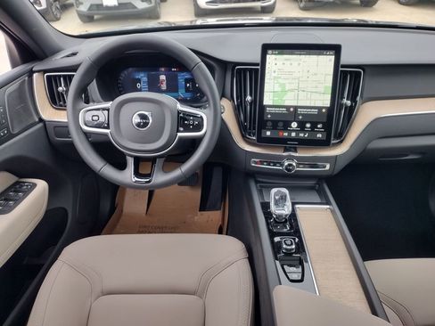 New 2026 Volvo XC60 B5 Plus w/ Climate Package image 21