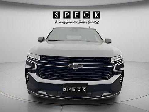 Used 2024 Chevrolet Suburban RST w/ Luxury Package AWD/4WD image 8