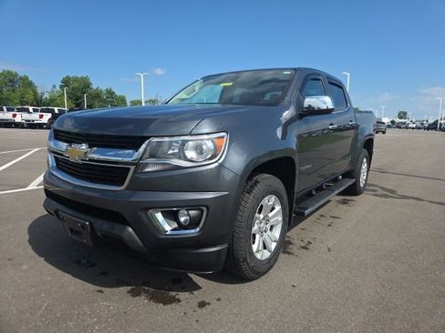 Used 2015 Chevrolet Colorado LT w/ Luxury Package RWD image 2