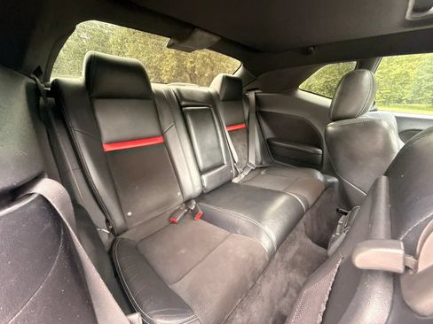 Used 2009 Dodge Challenger SRT8 w/ SRT Option Group II RWD image 13