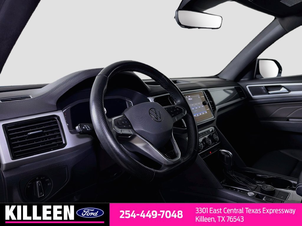 Used 2022 Volkswagen Atlas Cross Sport SEL R-Line AWD/4WD image 10