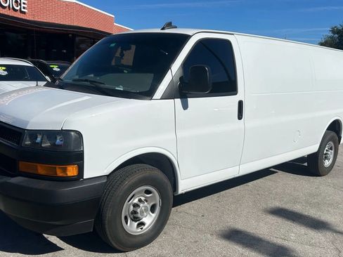 Used 2024 Chevrolet Express 3500 Extended w/ Driver Convenience Package image 2