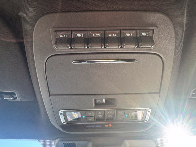 Used 2025 Ford F150 Raptor AWD/4WD image 33