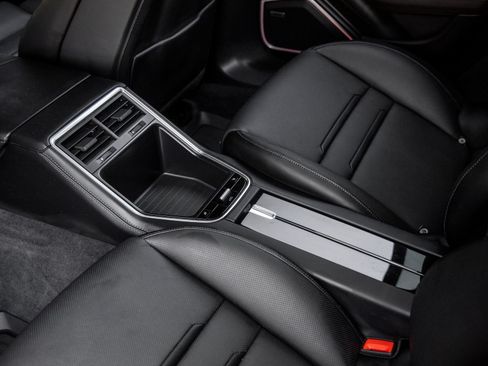 Certified 2023 Porsche Panamera 4S AWD/4WD image 37