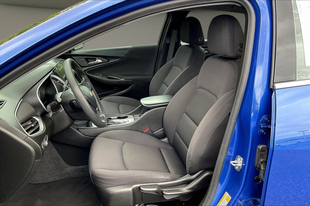 Used 2023 Chevrolet Malibu LS FWD image 24