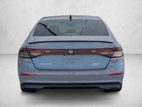 Used 2025 Honda Accord Sport image 6