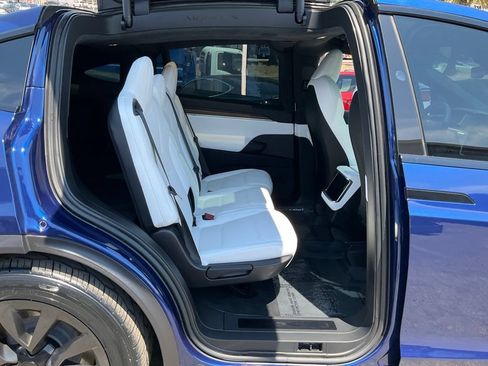 Used 2023 Tesla Model X AWD/4WD image 49