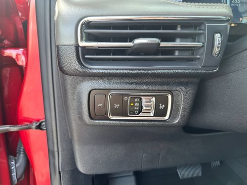Used 2024 Lincoln Corsair AWD w/ Equipment Group 101A image 22