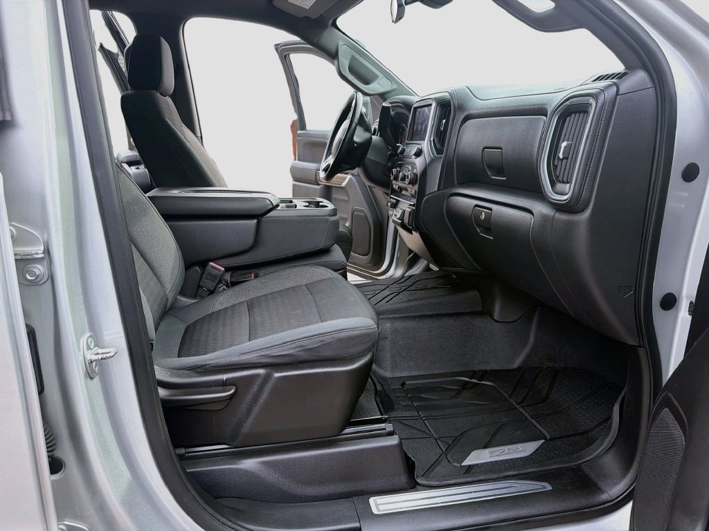 Used 2019 Chevrolet Silverado 1500 LT w/ Texas Edition AWD/4WD image 27