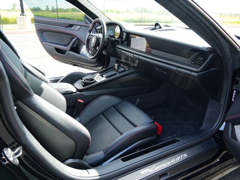 Used 2024 Porsche 911 Carrera 4 GTS AWD/4WD image 27
