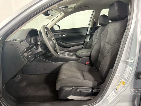 Used 2025 Honda Accord LX image 5