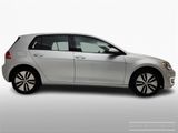 Used 2016 Volkswagen e-Golf SE w/ DC Fast Charging Package image 4