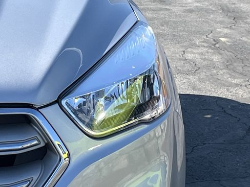 Used 2019 Ford Escape SE image 10