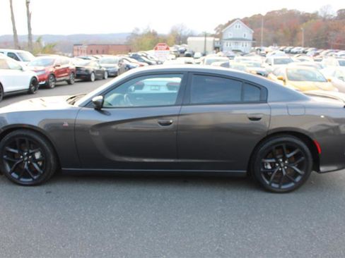 Used 2019 Dodge Charger Scat Pack image 5