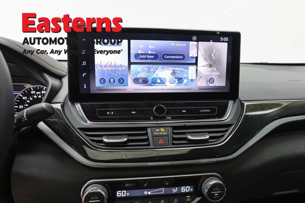 Used 2025 Nissan Altima 2.5 SR w/ SR Premium Package FWD image 12