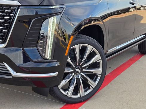 New 2026 Cadillac Escalade ESV Luxury image 7